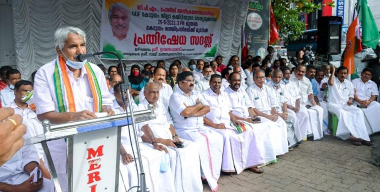 സർക്കാർ രണ്ടുതരം നീതി നടപ്പിലാക്കുന്നത് അവസാനിപ്പിക്കണം:ഉമ്മൻചാണ്ടി
