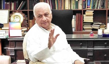 മന്ത്രിയുടെ പേഴ്സണൽ സ്റ്റാഫിനെ വീതിച്ചു നൽകൽ: സർക്കാർ തിരുത്തുന്നില്ലെങ്കിൽ ജനം തീരുമാനിക്കട്ടെയെന്ന് ഗവർണർ