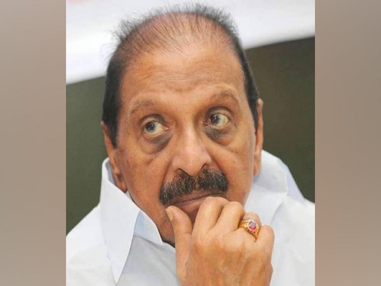 പിള്ള മോഡല്‍ പ്രസംഗം ; സജി ചെറിയാനും അഴിയെണ്ണും