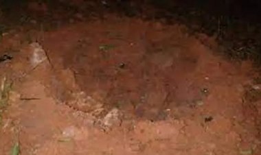 കോ​ഴി​ക്കോ​ട് വ​ള​യ​ത്ത് ബോം​ബേ​റ്