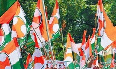 കോൺഗ്രസ് ഭരിക്കുന്ന ബാങ്കിൽ കോഴ വാങ്ങി ഡിവൈഎഫ്ഐ നേതാവിന് നിയമനം ; യൂത്ത് കോൺഗ്രസ് സമരം നടത്തി