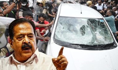 ഇഡി ഉദ്യോഗസ്ഥരെ ആക്രമിച്ച സംഭവത്തിൽ ഇടപെട്ട് ആഭ്യന്തരമന്ത്രി രമേശ് ചെന്നിത്തല. പൊലീസ് മേധാവിയെ ആഭ്യന്തര മന്ത്രി വിളിപ്പിച്ചു.