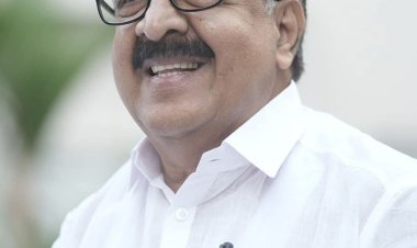 അർദ്ധരാത്രി വഴിയിൽ കുടുങ്ങിയ യാത്രക്കാർക്ക് കൈത്താങ്ങായി ആഭ്യന്തരമന്ത്രിയുടെ ഇടപെടൽ.
