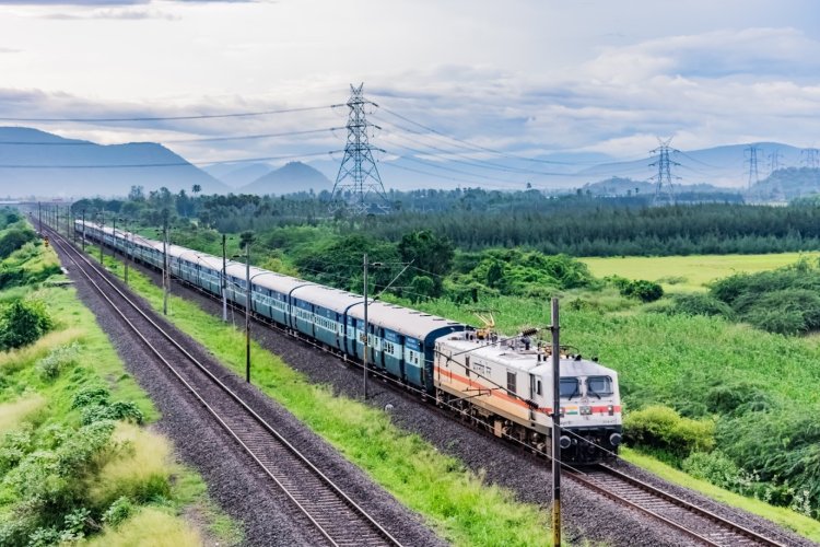 ഇന്ത്യൻ റെയിൽവേയിൽ ടിക്കറ്റ് ബുക്കിഗിന് മാറ്റം; പുതിയ റിസർവേഷൻ സംവിധാനം ആഗസ്റ്റിൽ.