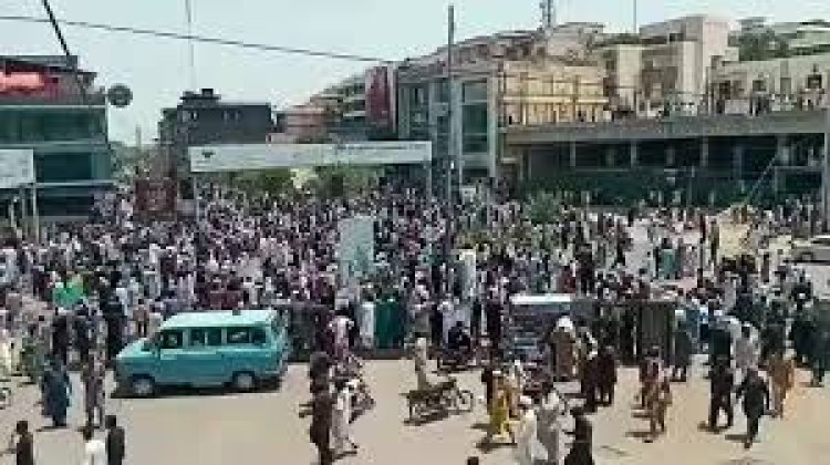 പാക്ക് അധീന കശ്മീരിൽ വൻ പ്രക്ഷോഭം; പാകിസ്ഥാൻ സൈന്യത്തിന് നേരെ മാർച്ച്
